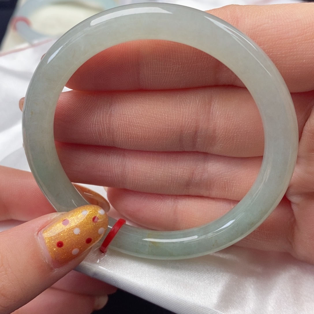 翡翠手镯未镶嵌55圆条