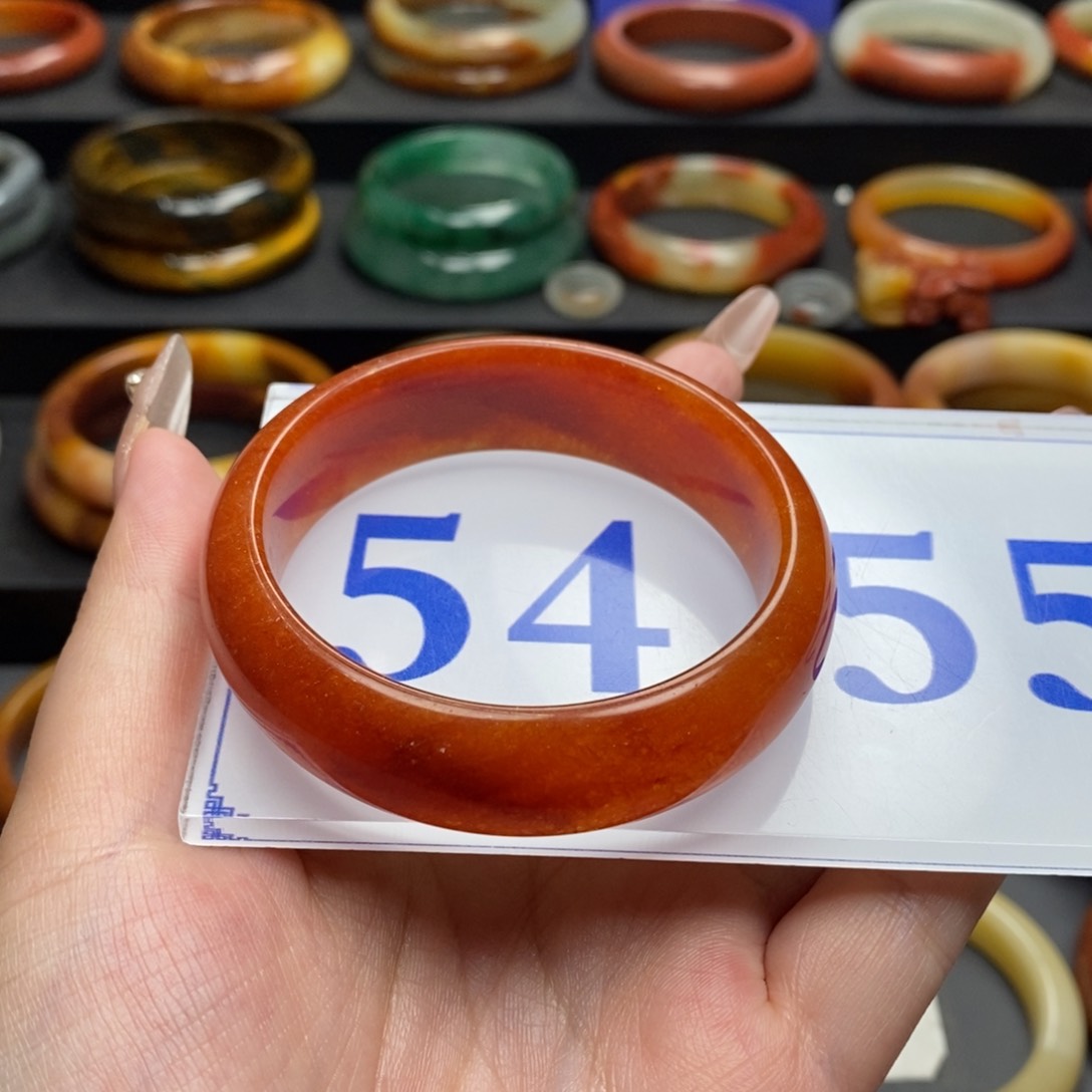 石英质玉（黄龙玉）手镯微瑕未镶嵌