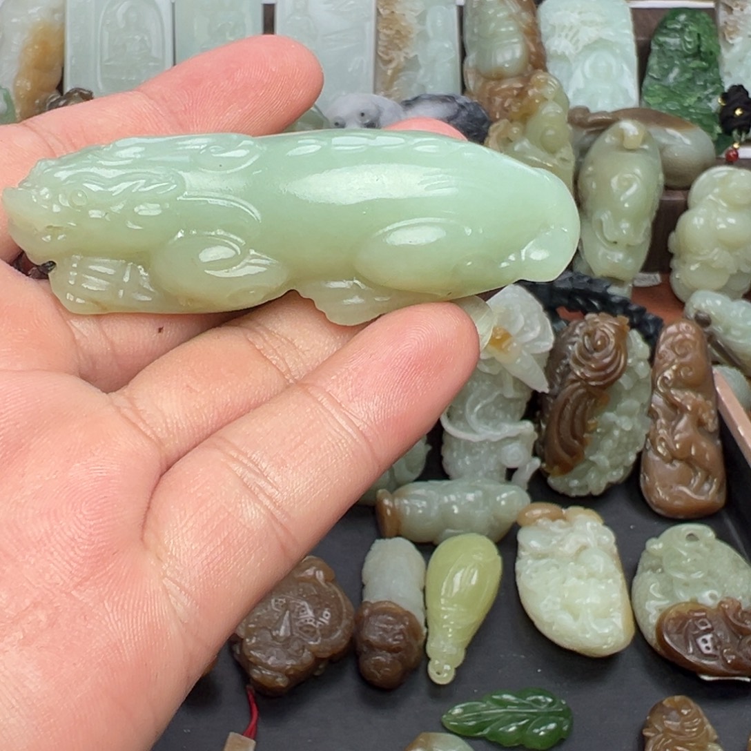 和田玉未镶嵌挂件