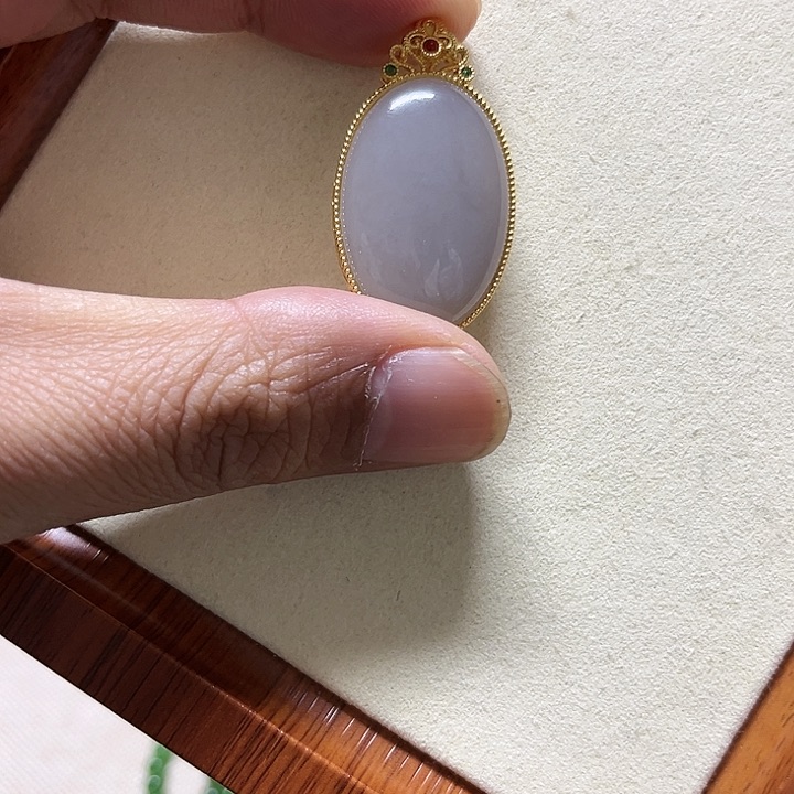 和田玉颈饰18K金镶嵌