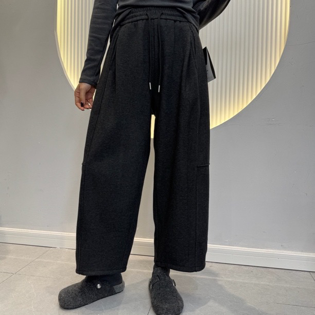 欢欢家25390冬季加绒宽松显瘦阔腿八分女裤慵懒风高级感十足