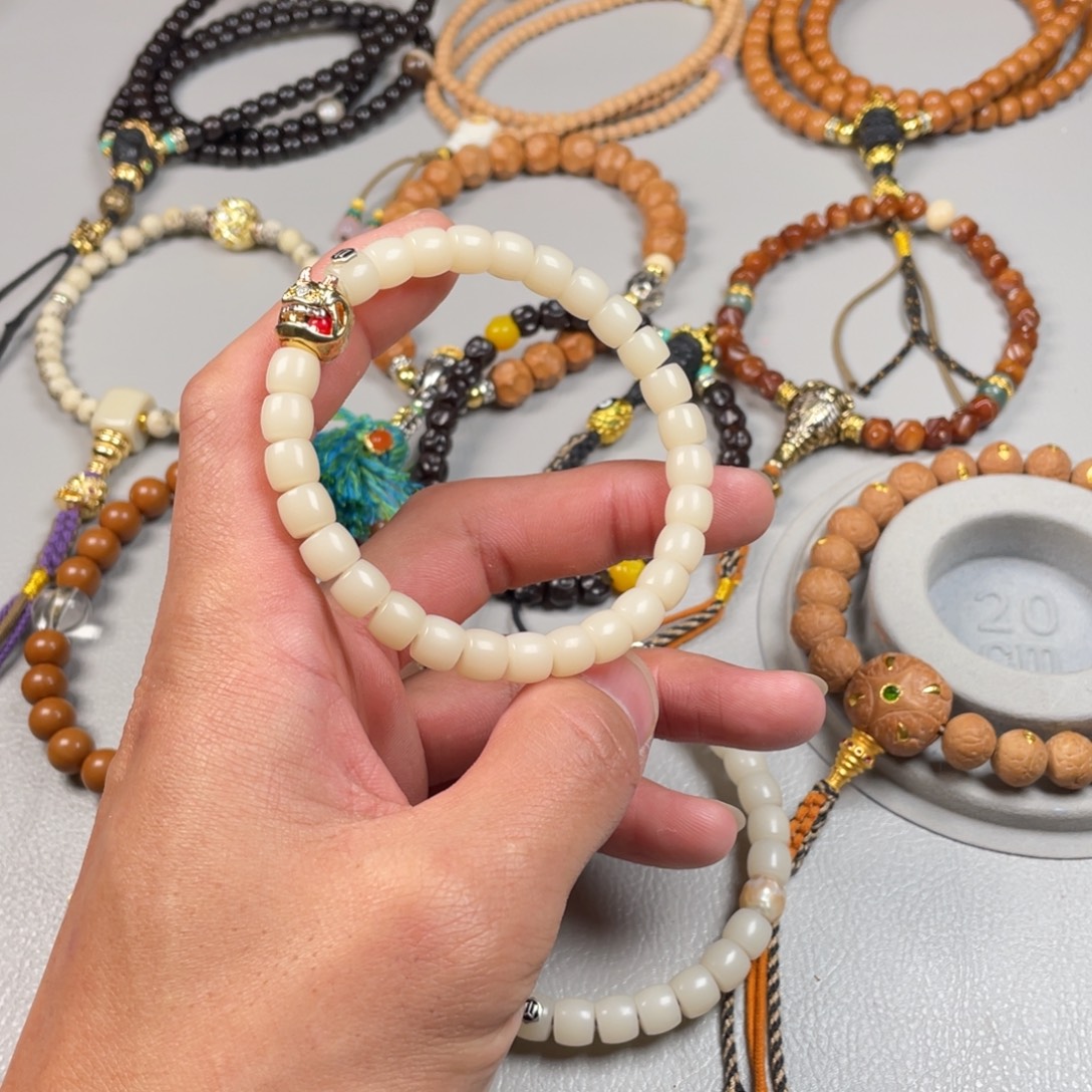 吊坠菩提根/象牙果。。。。。。。。。。。。。。。