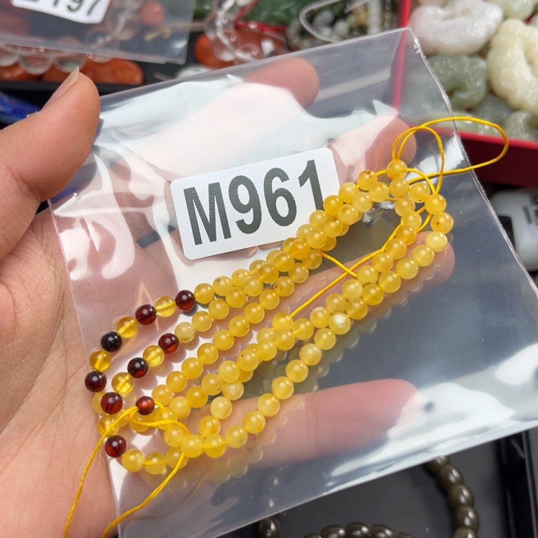 蜜蜡珠宝奇石未镶嵌