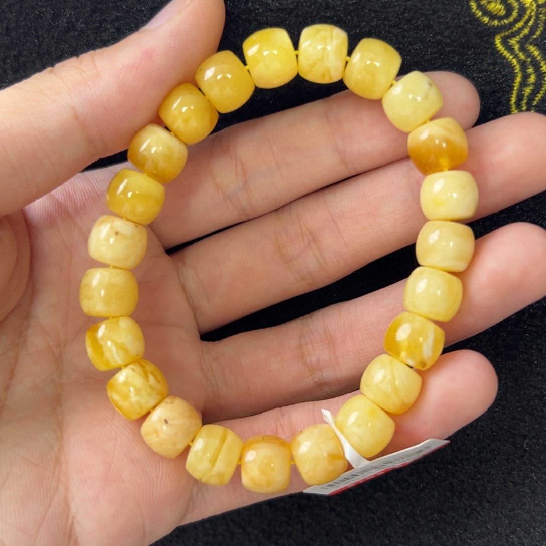 未镶嵌琥珀珠宝奇石