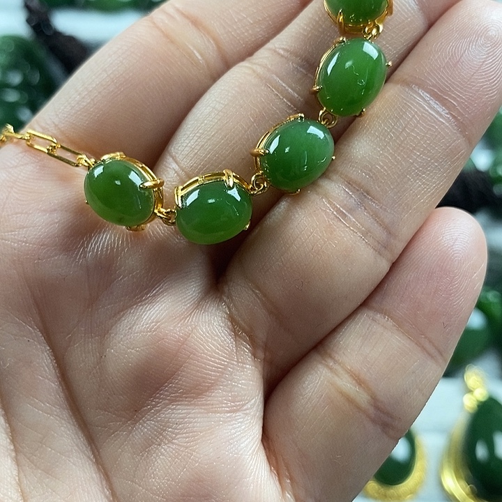 和田玉（碧玉）未镶嵌项链