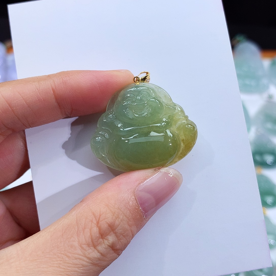 翡翠18K金镶嵌颈饰翡翠吊坠