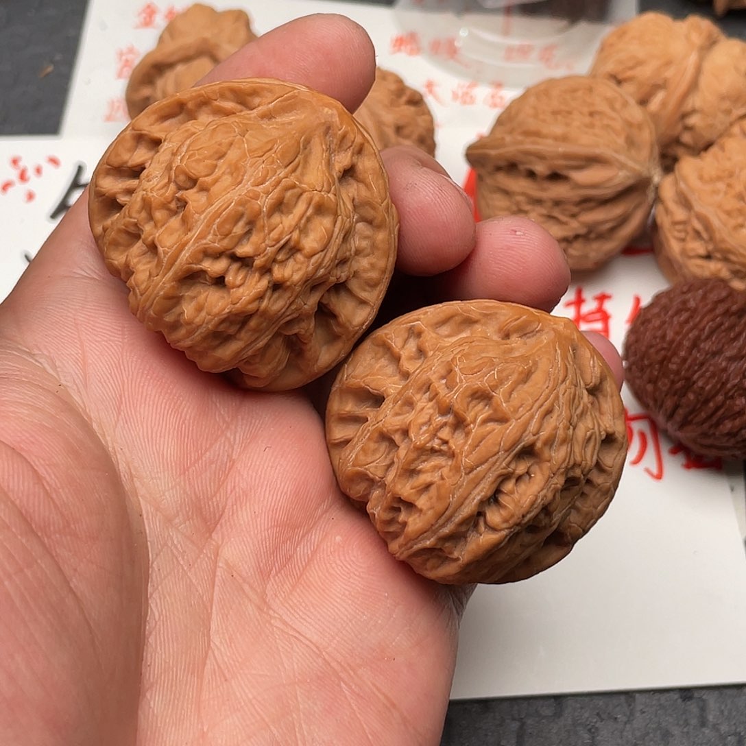 文玩核桃吊坠差****生铁锤