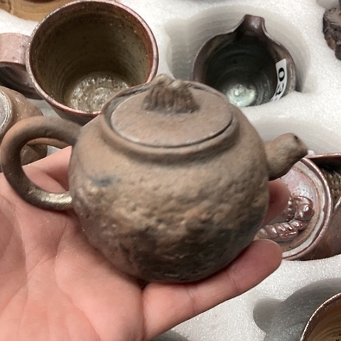 在家了一天没睡觉的人和我一样