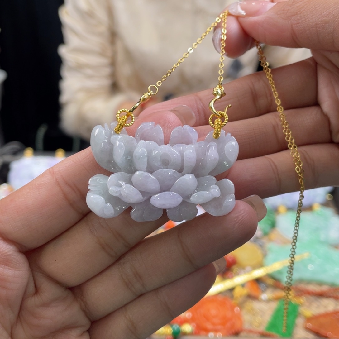 翡翠颈饰未镶嵌代编织