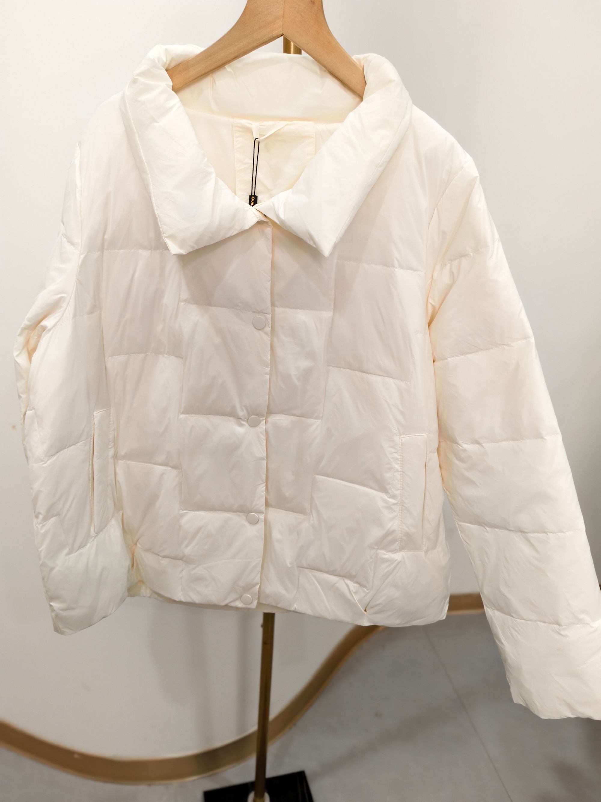 W1857薄款短款时尚女装白色立领