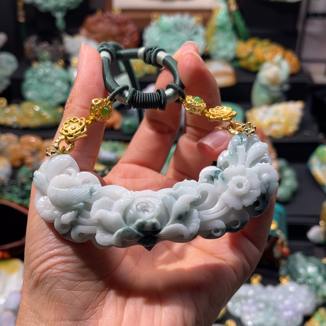 翡翠未镶嵌颈饰fhhhhhhhhhhhh