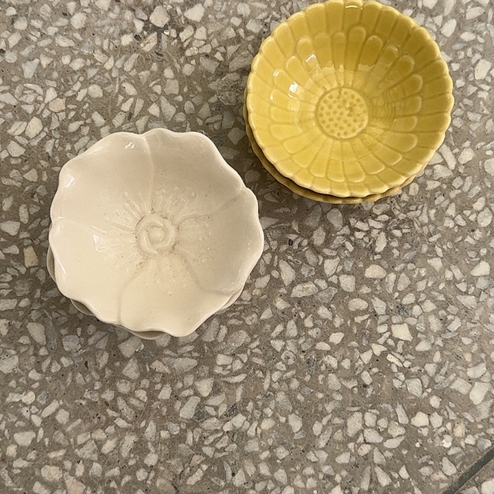 k***…拍一发四彩色小碟子