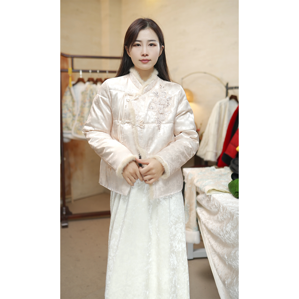 【春蓉】2025刺绣百搭冬季加棉加厚新中式国风保暖水貂毛秋冬外套女