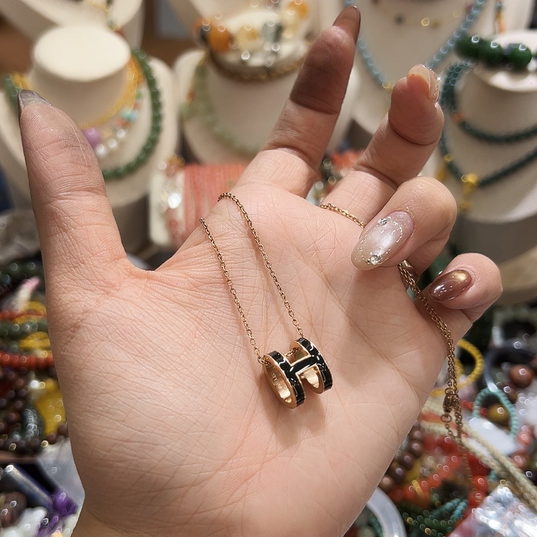 钛钢颈饰玛瑙/玉髓婧*