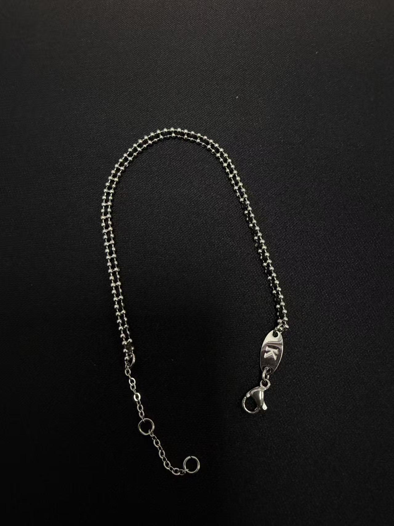 布艺手链 带细节黑银色编绳手链421