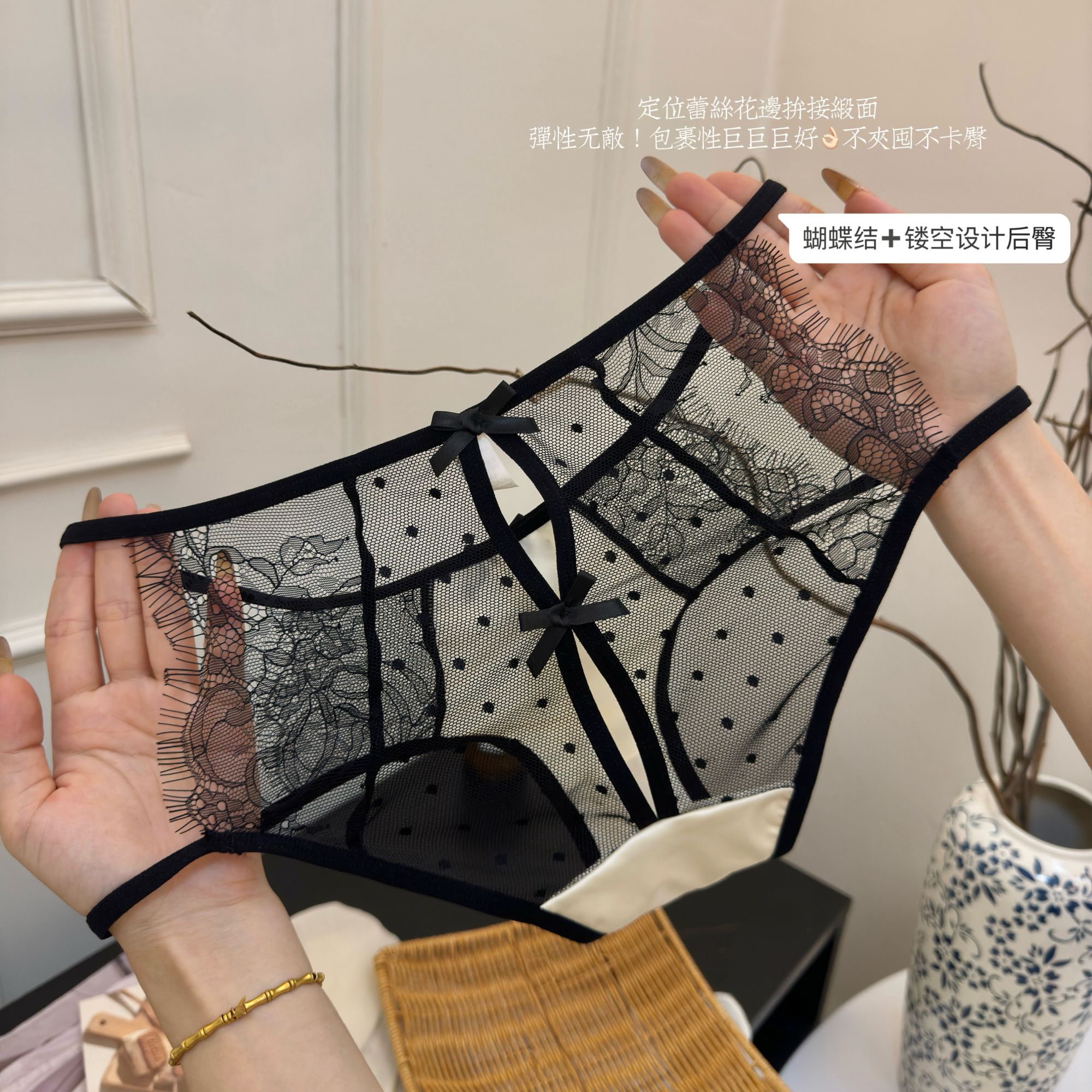 猫系女友~后背性感镂空小心机珠光缎面纯欲蕾丝女士三角短裤3099-