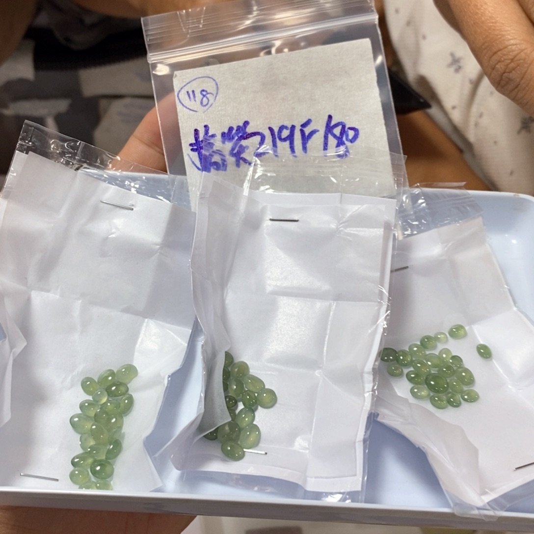定制翡翠未镶嵌搞**哥不