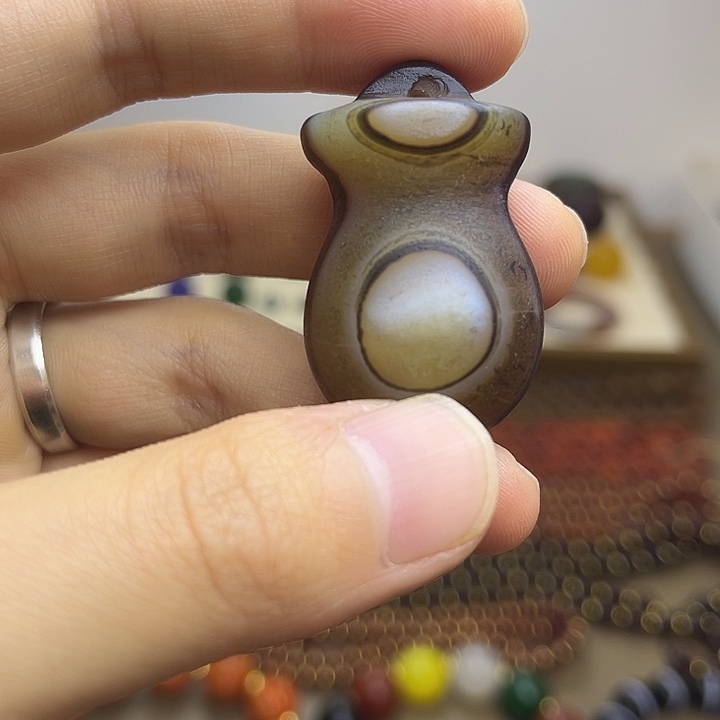 左***手玛瑙/玉髓未镶嵌123