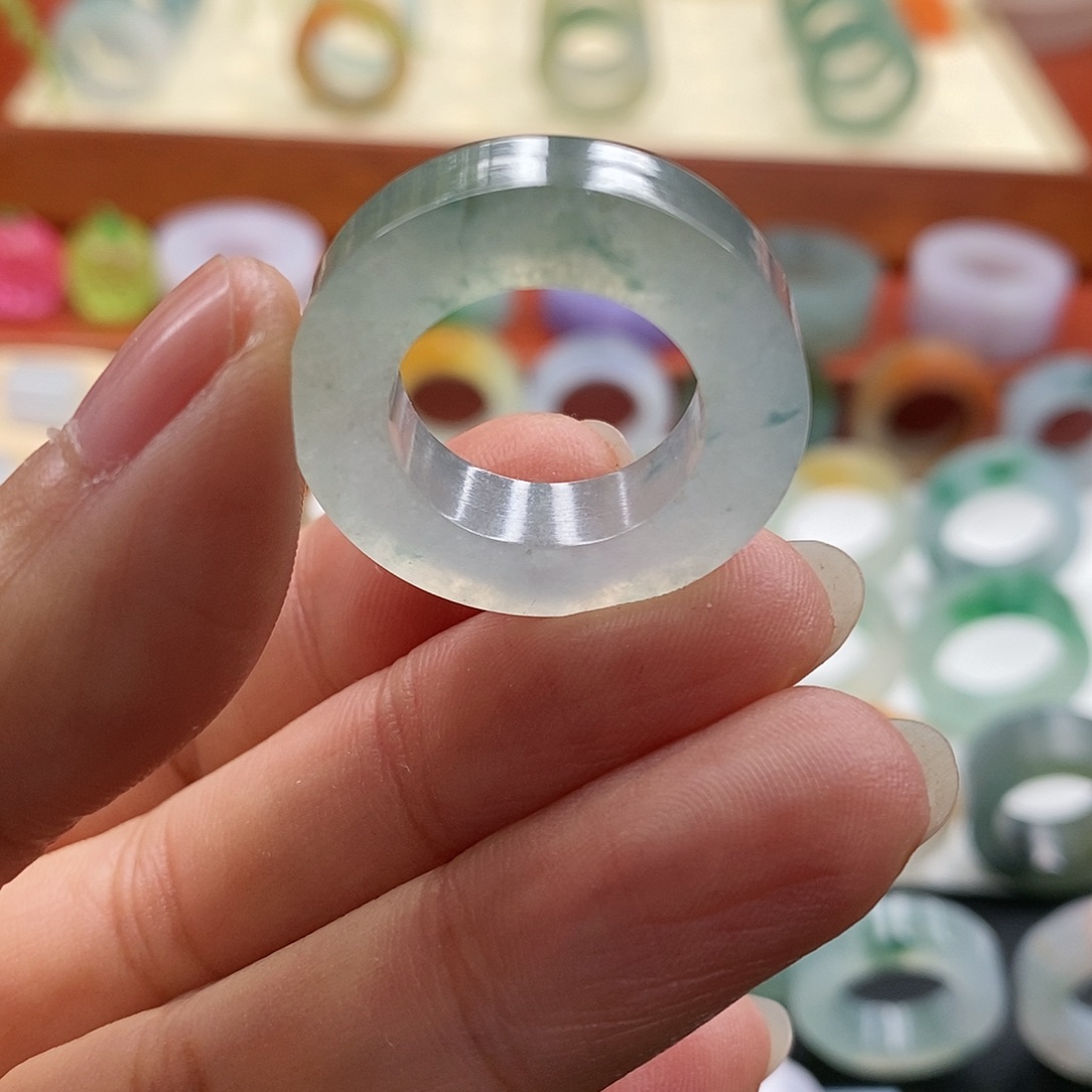 定制翡翠未镶嵌12-18圈口