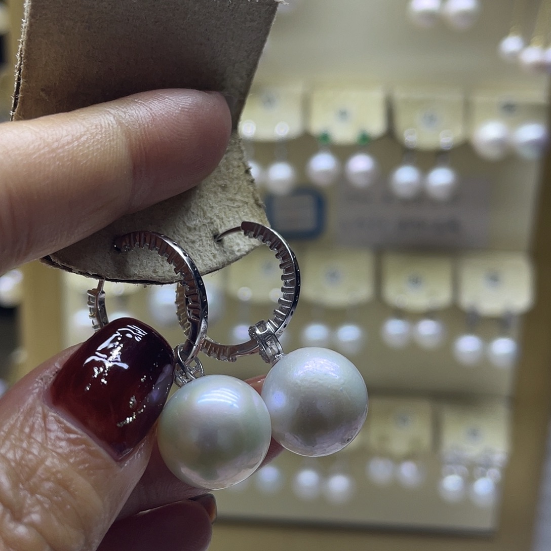 淡水珍珠银S925镶嵌耳饰