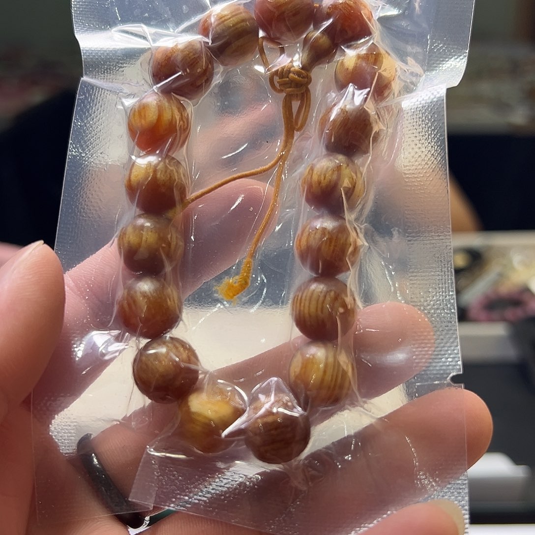 未镶嵌手链水晶多样性发一。  
