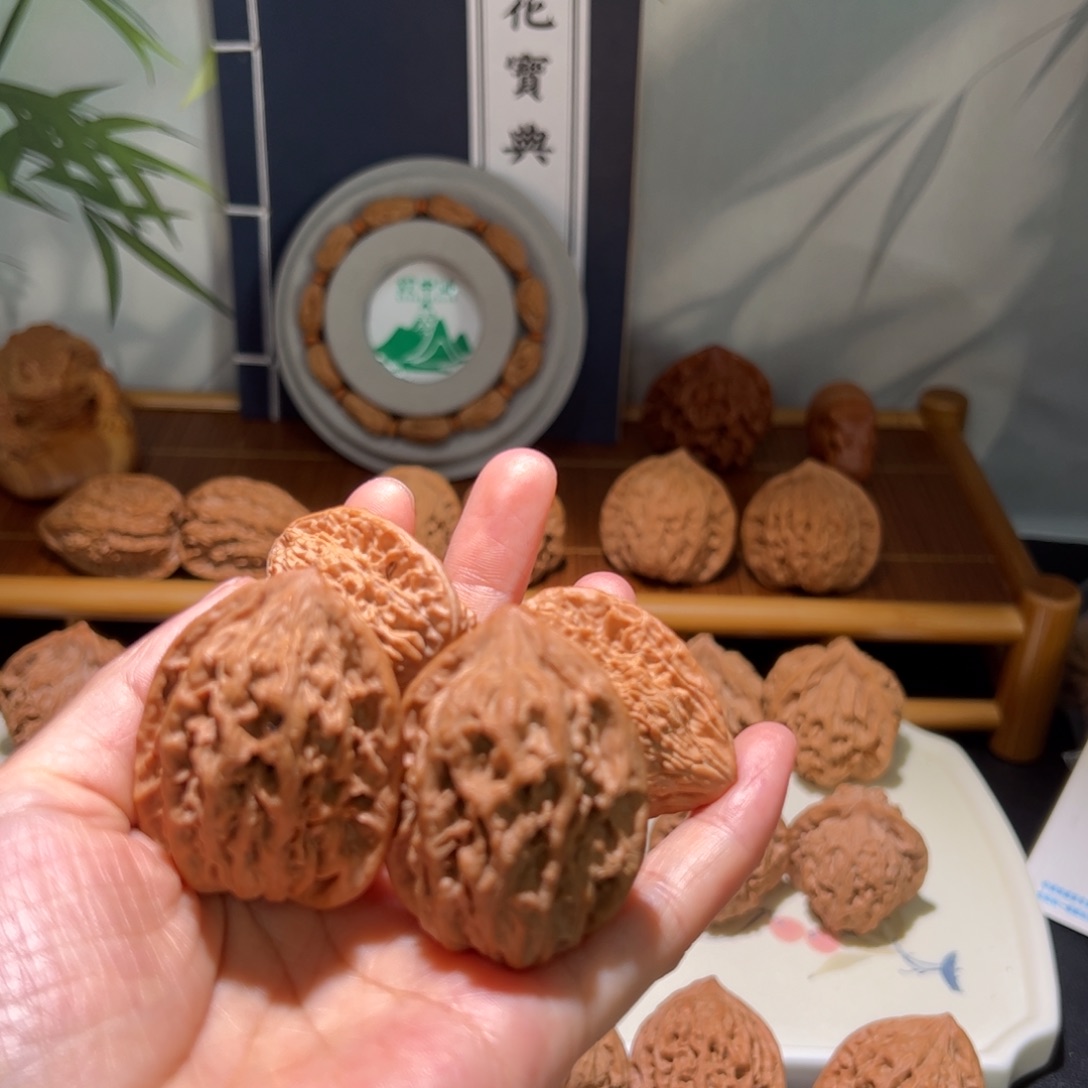 文玩核桃把件天外陨铁，长歌陪嫁福利
