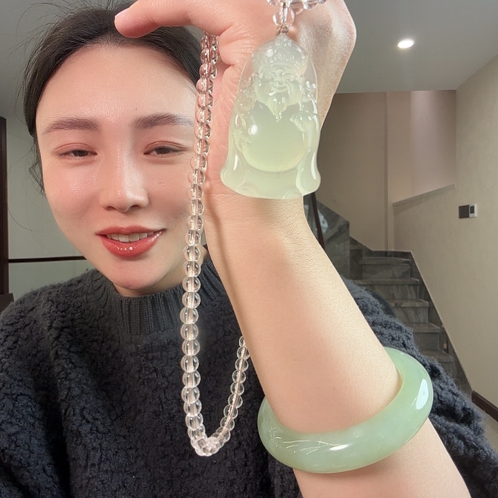 *****蛇纹石玉未镶嵌颈饰