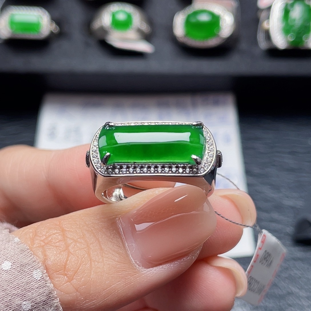 翡翠戒指银S925镶嵌天然a货翡翠没运费险3288