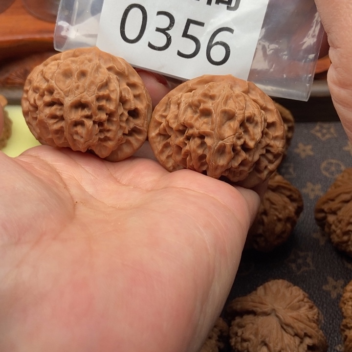 桃核吊坠宫灯47.5