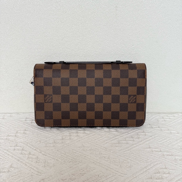 99新 LouisVuitton/路易威登 4671/闲置品时尚棕棋盘格手拿包