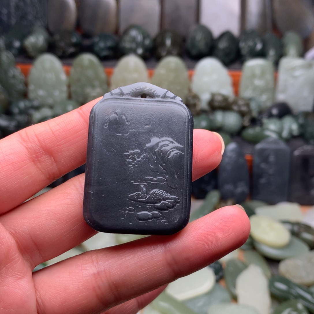 和田玉未镶嵌颈饰挂件134