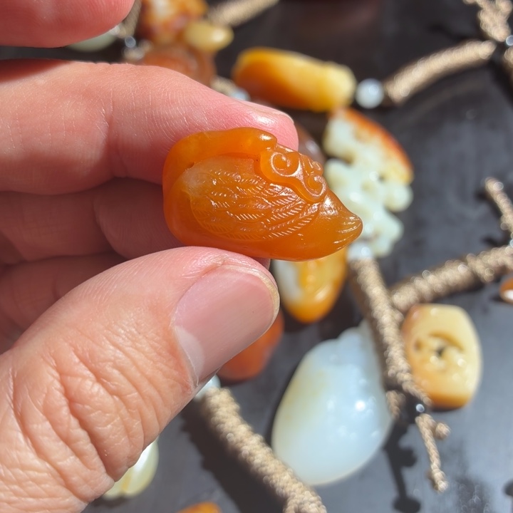 和田玉（糖玉）未镶嵌颈饰