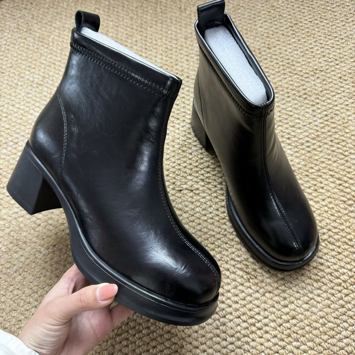 真皮冬季新款真皮加绒粗跟厚底短靴时尚百搭女鞋