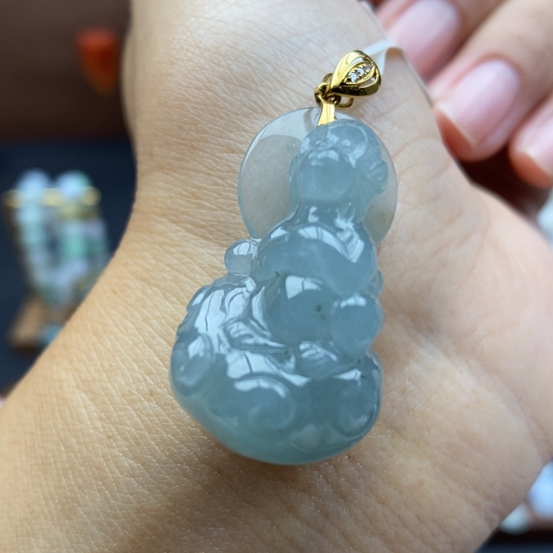 【闪购商品】颈饰18K金镶嵌翡翠79