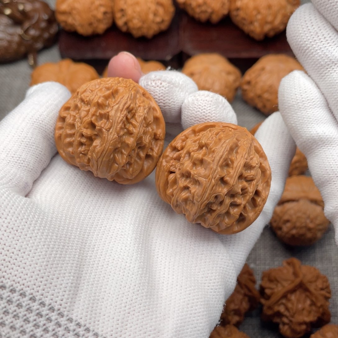 文玩核桃把件37三角白