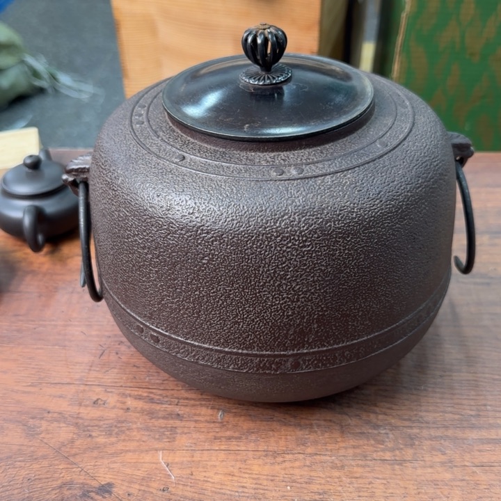 一个陶瓷物件哈哈哈哈