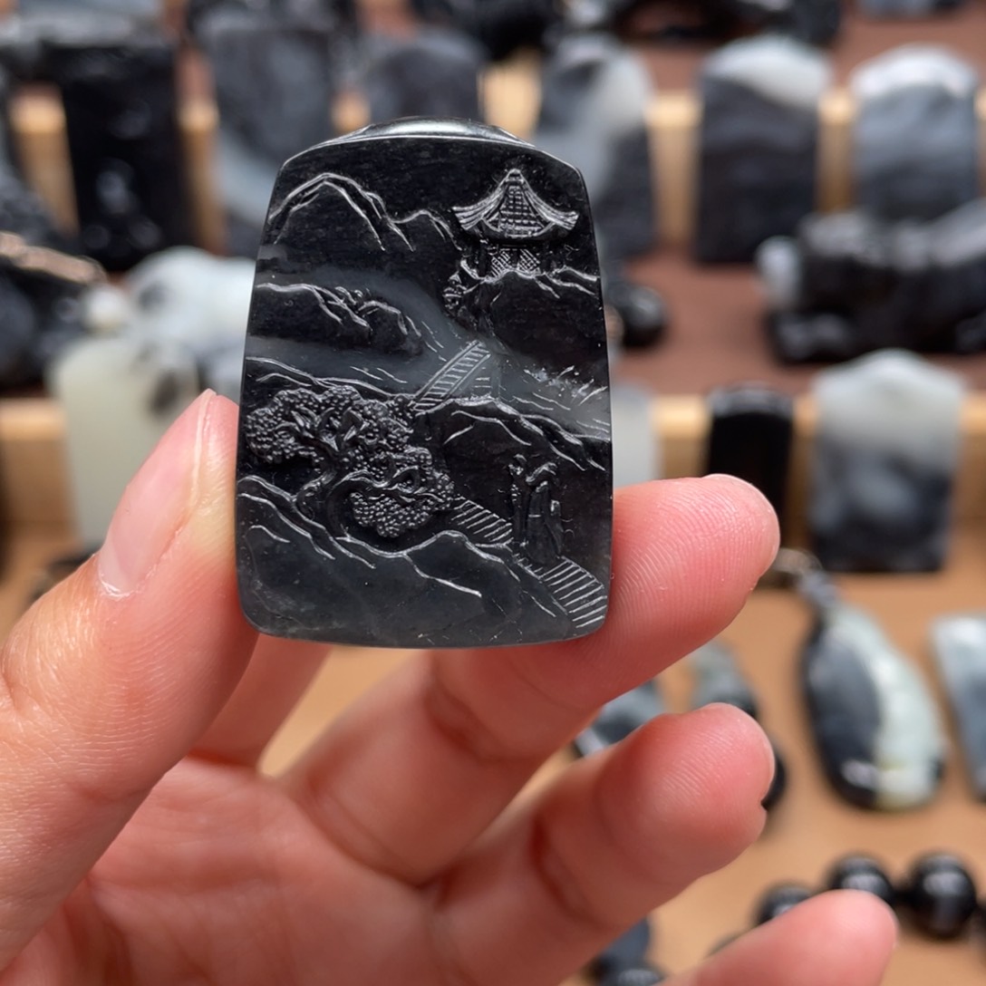 和田玉颈饰未镶嵌