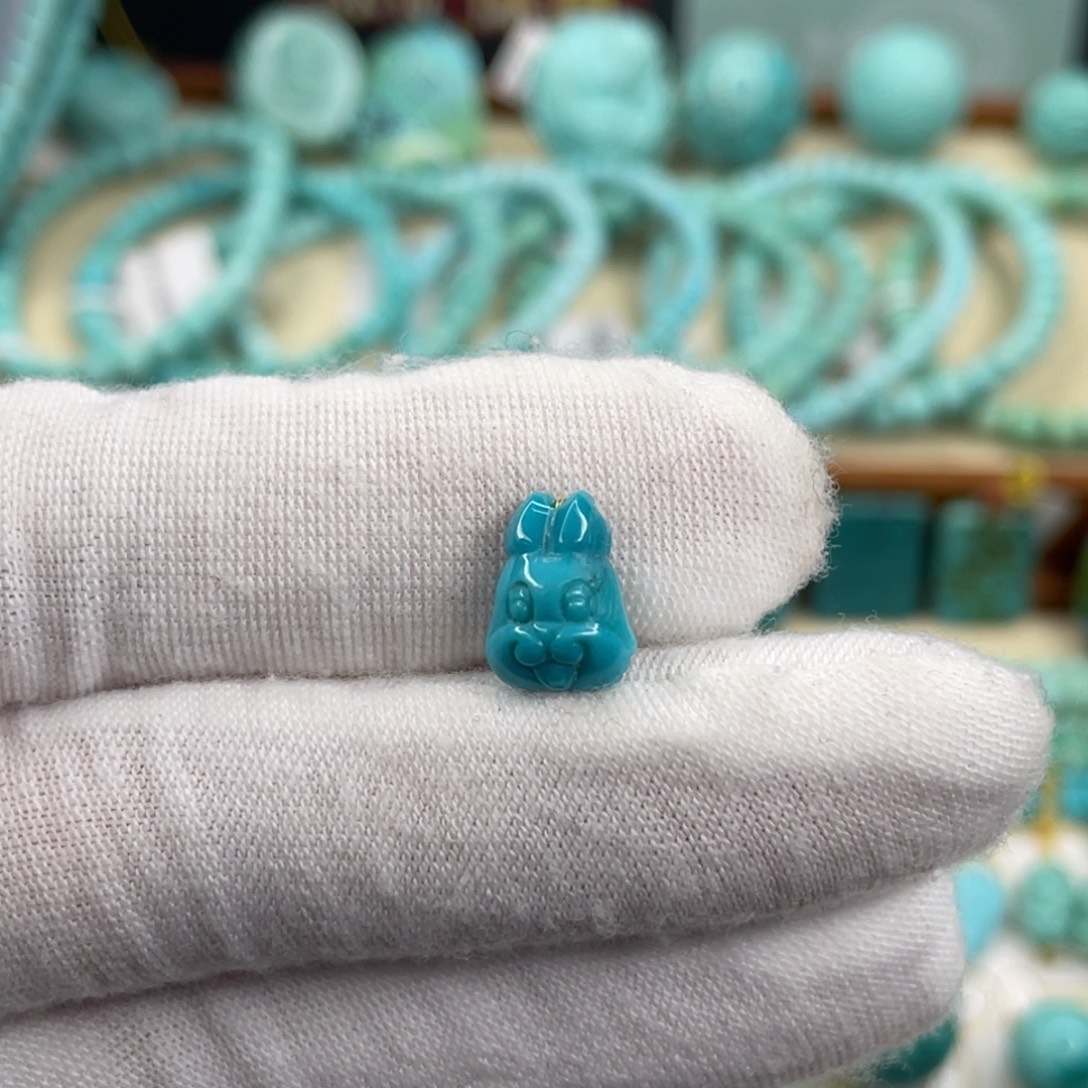 绿松石未镶嵌颈饰