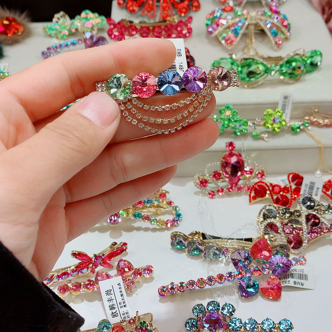 皮质铁合金发饰等