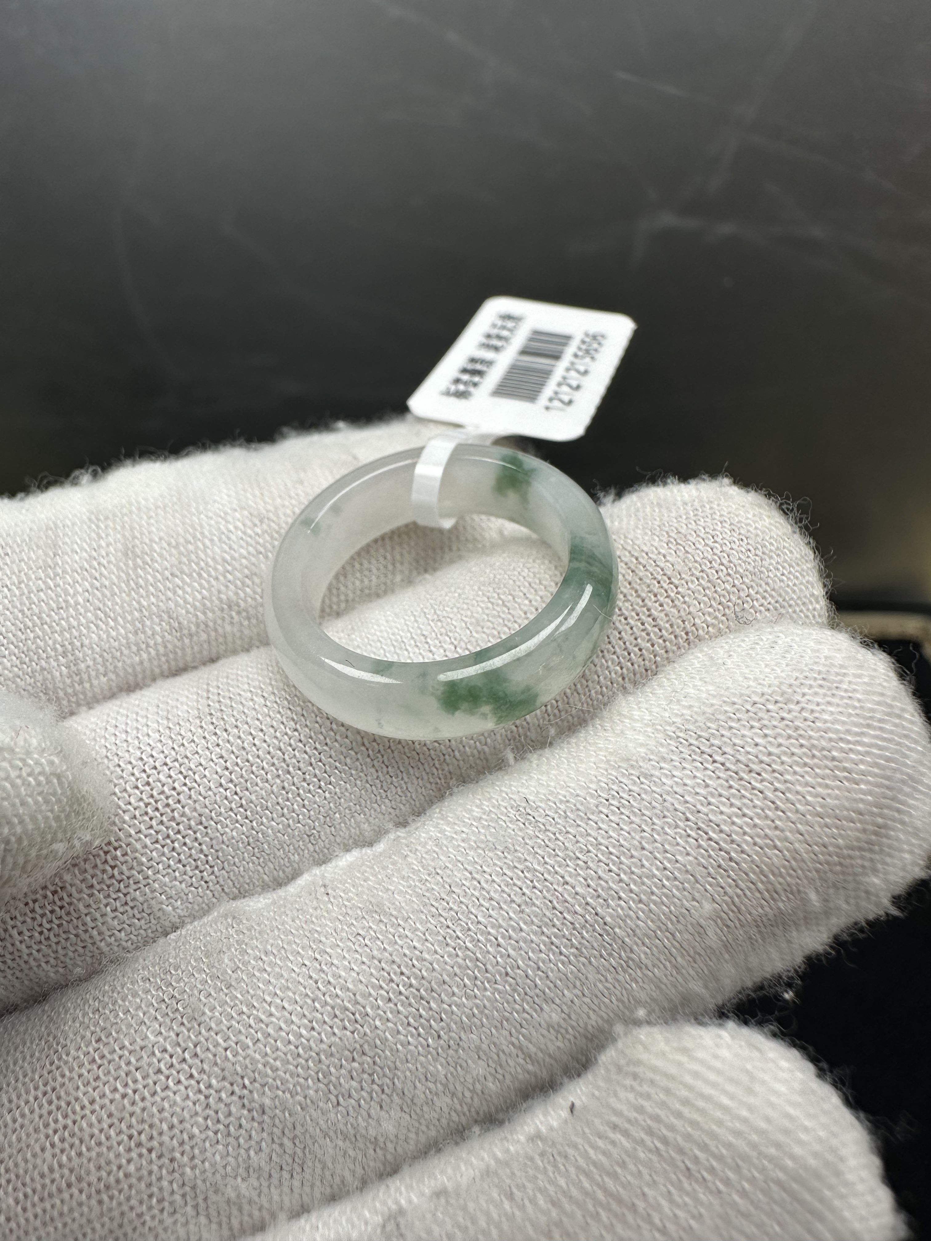 天然翡翠A货 戒圈 标准二件套（盒子 证书）