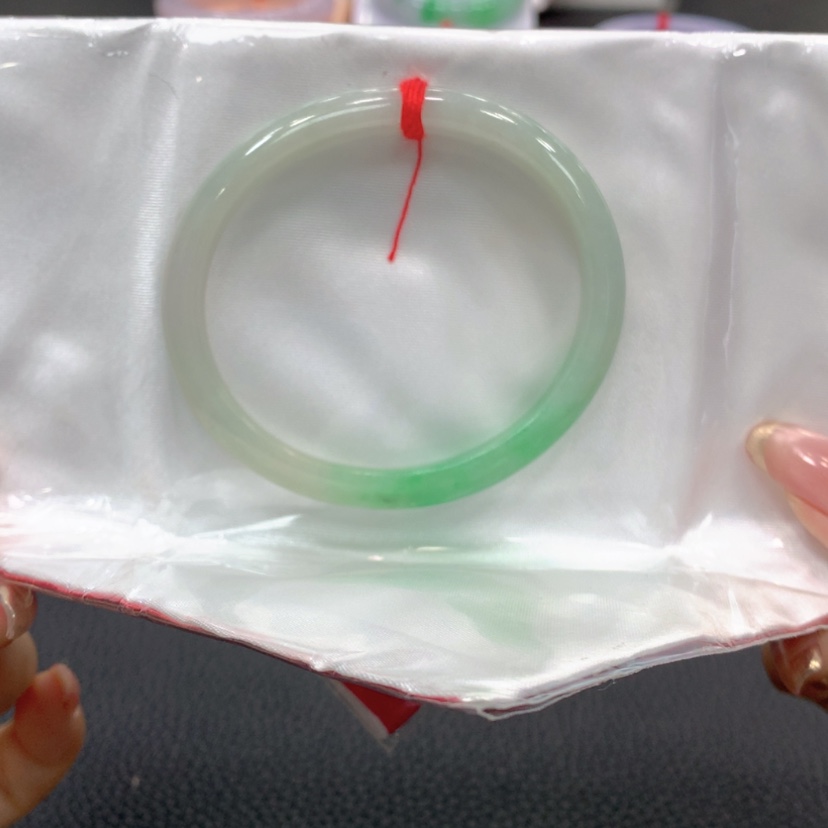 【闪购商品】翡翠手镯未镶嵌翡翠