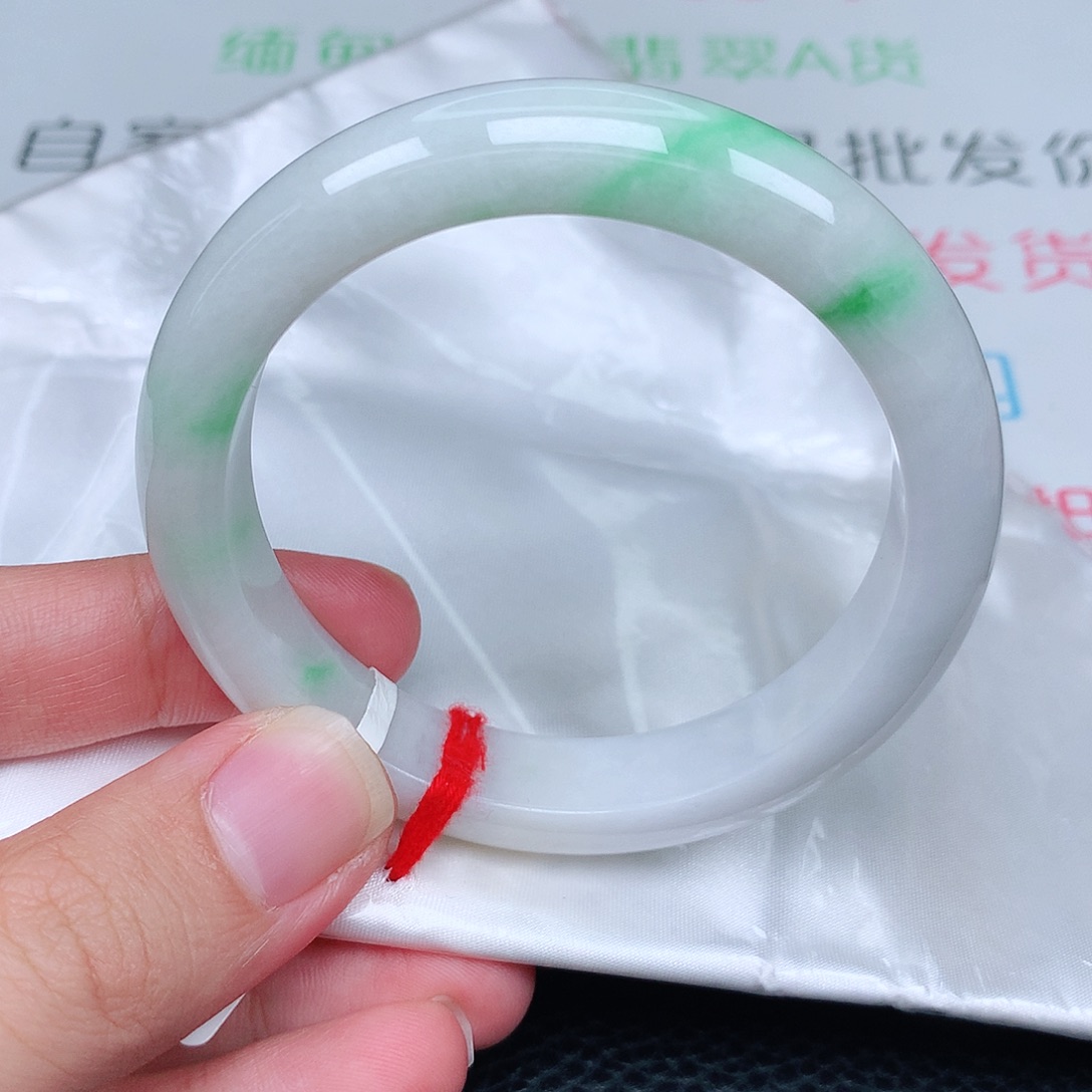 未镶嵌手镯翡翠天然翡翠手镯