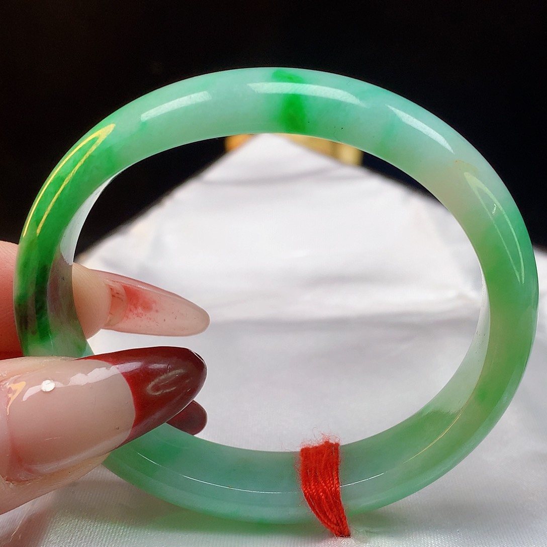 翡翠手镯未镶嵌天然翡翠8316