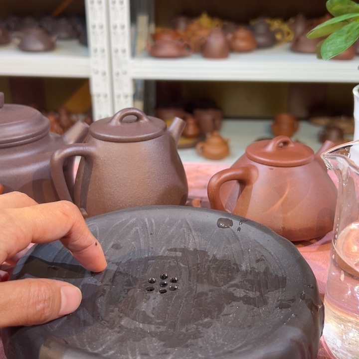 紫砂茶壶壶承还原。     