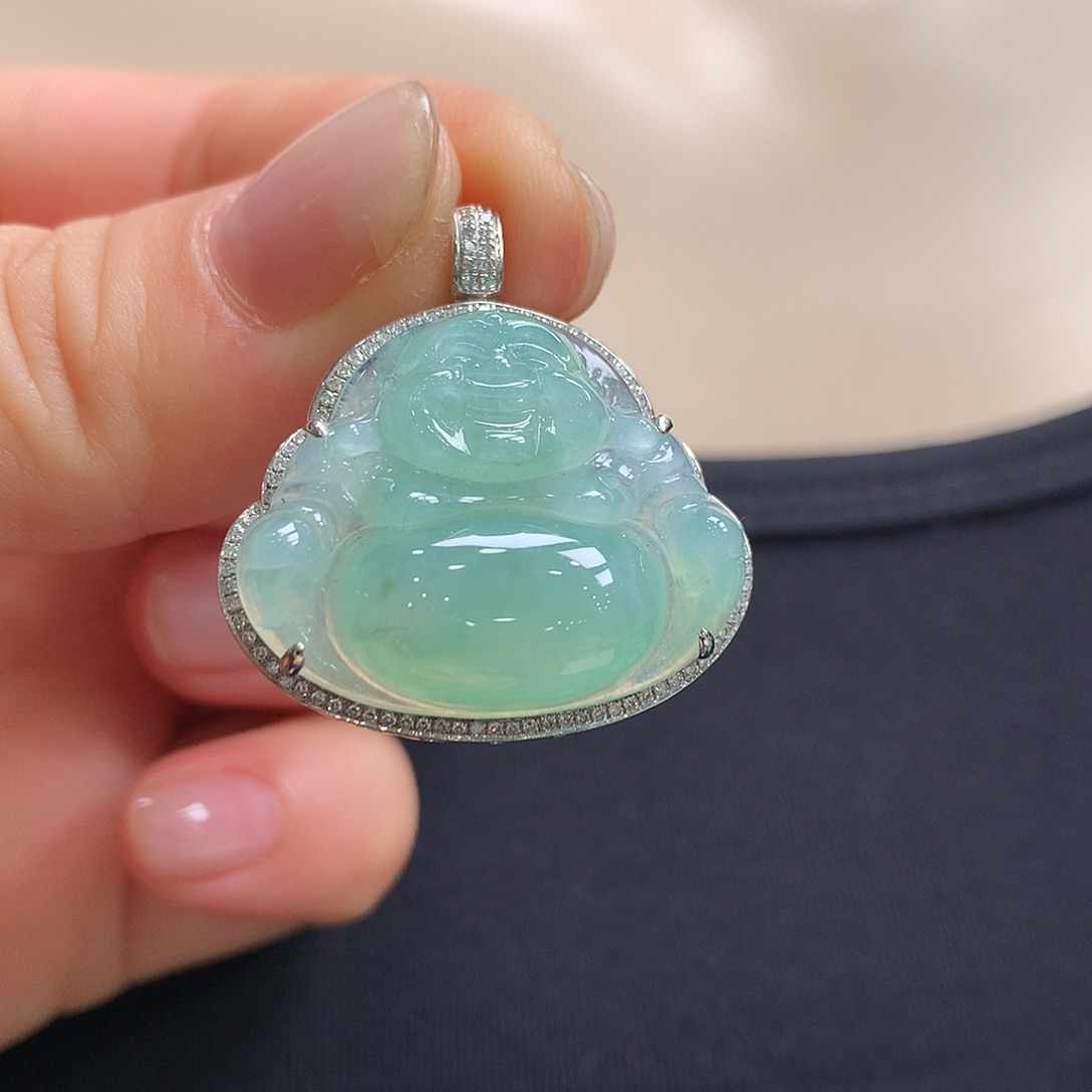 翡翠18K金镶嵌颈饰佛公