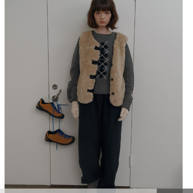 unique point秋冬休闲马甲女撞色宽松设计感毛茸外套