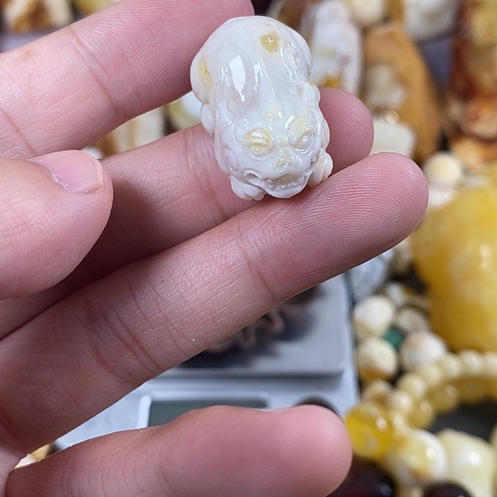 琥珀未镶嵌珠宝奇石我