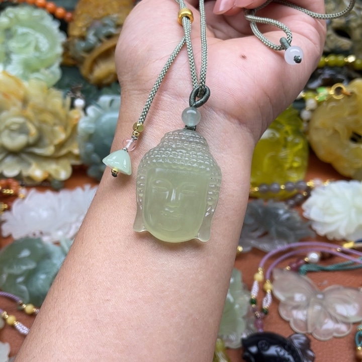 蛇纹石玉未镶嵌吊坠