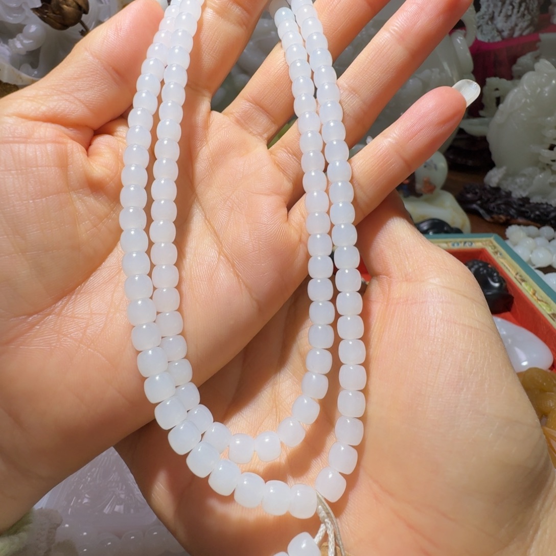 和田玉未镶嵌把件