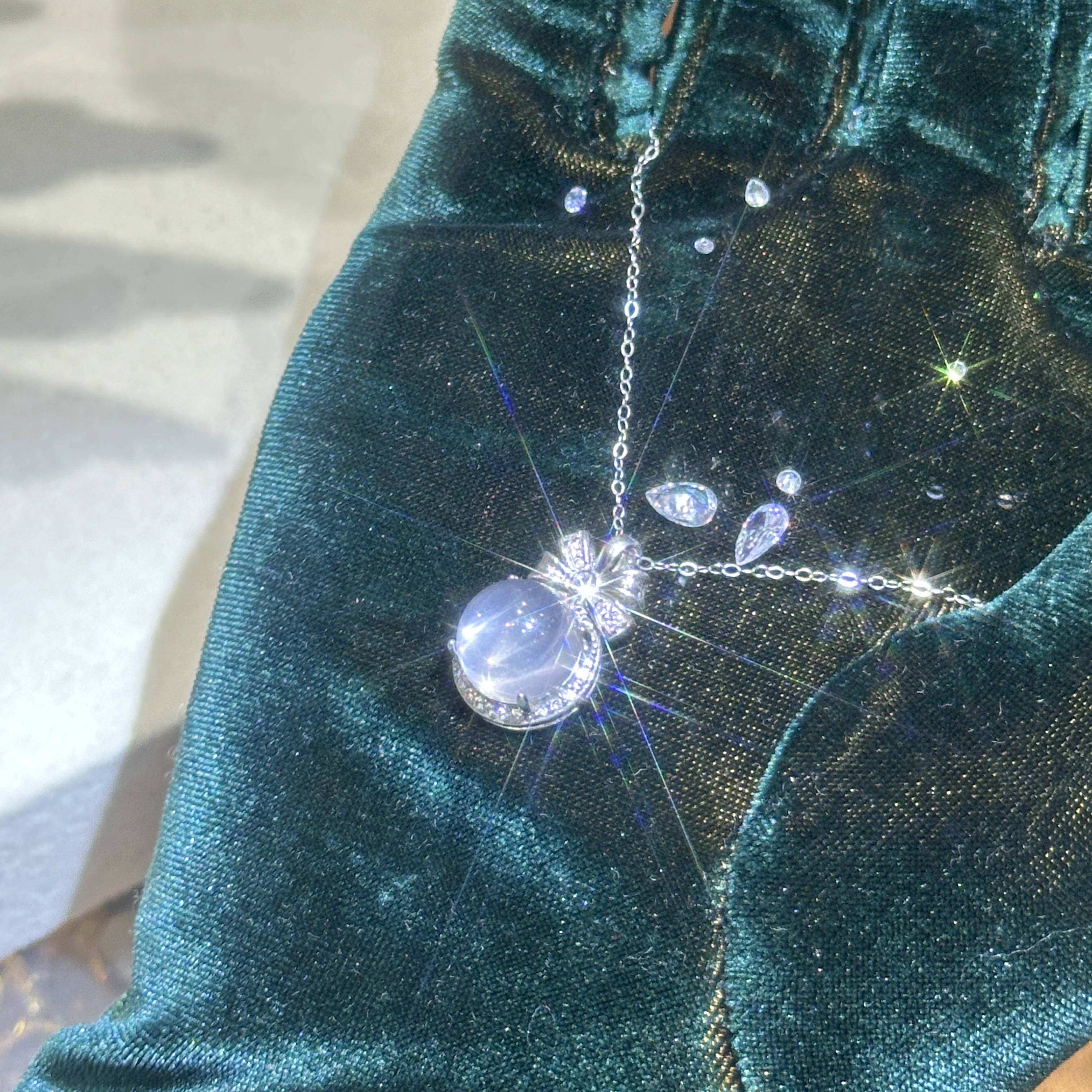 蝴蝶结女士轻奢适合送闺蜜生日礼物岫玉白冰 国标S928银